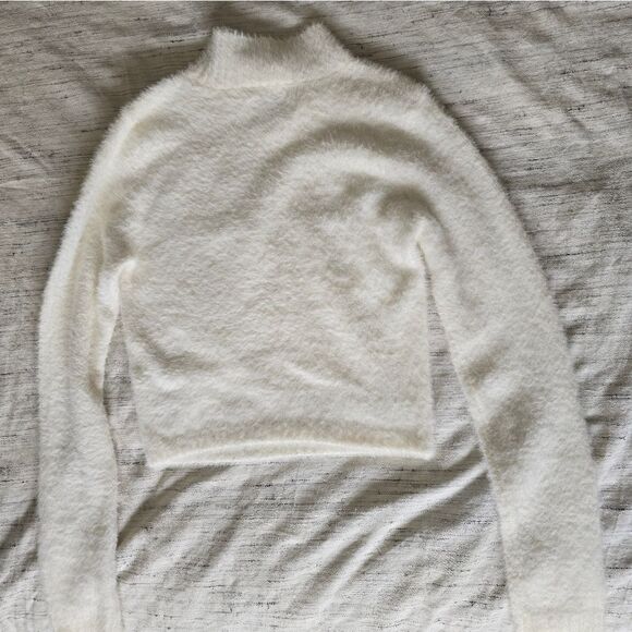 Hollister White Mock Neck Sweater Soft Knit Cream - Picture 2 of 4